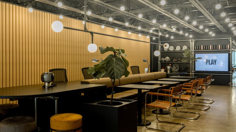 Coworking lounge at Area Centre